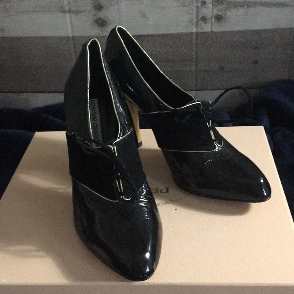 Vintage Charles David Tuxedo Pumps
